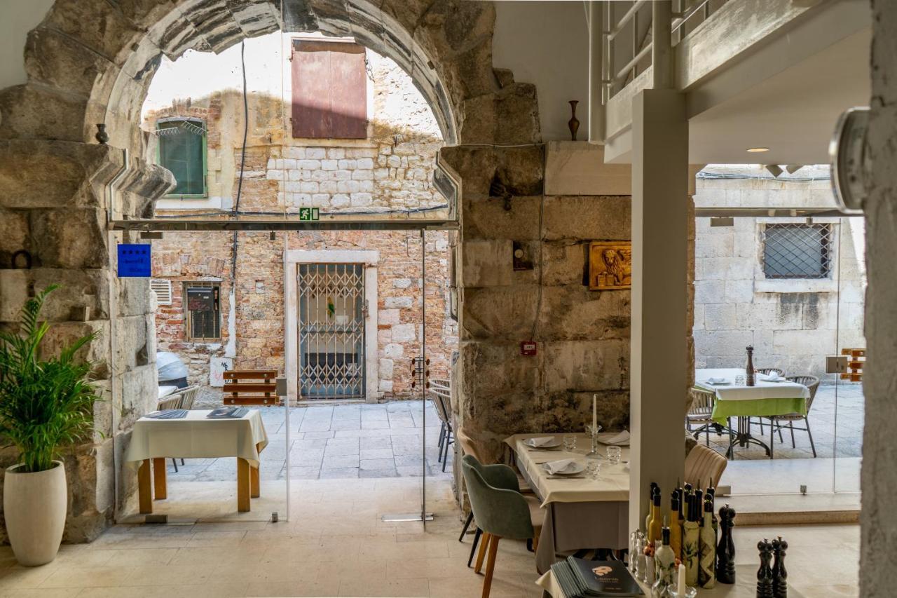 Leonis Restaurant & Rooms Split Exterior foto